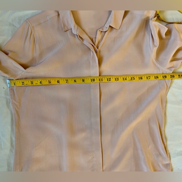 NEW Everlane 100% Silk Hidden-Button Peachy Tan Long-Sleeved Career Blouse, S - Picture 13 of 16